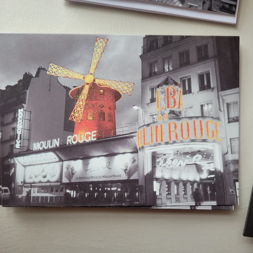 Paris Themed Notecards (8) ~ NWT ~ Graphique ~ Glitter Accent ~ Eiffel Tower